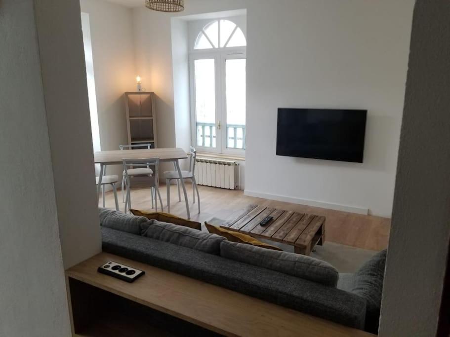 Appartement Cosy Entierement Renove บาญเญอ-เดอ-บีกอร์ ภายนอก รูปภาพ